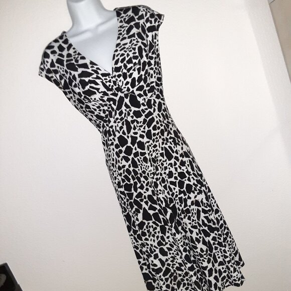 Black & White Midi Dress Sz 12, Evan Picone, Surplus Wrap, Stretch, Fit & Flare - Picture 2 of 5